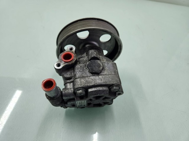 VAG 8K0145153F Bomba de dirección asistida  comprar en Albacete