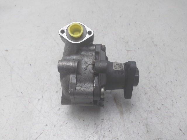 VAG 8K0145154G Bomba de dirección asistida  disponible Lugo