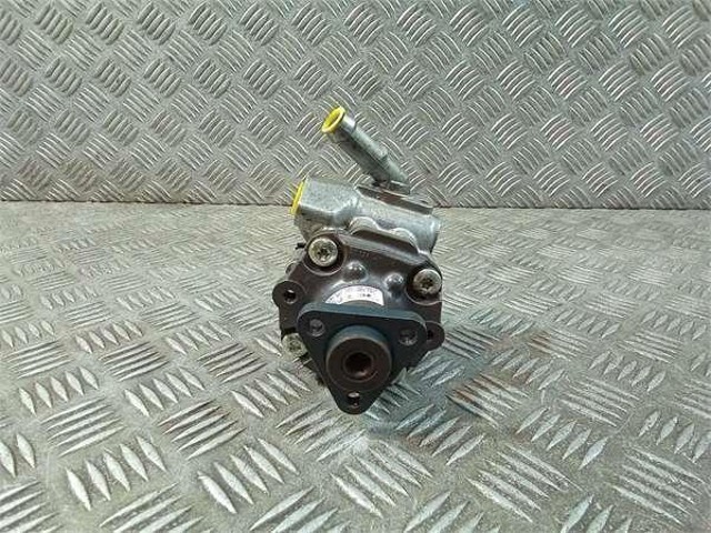 8K0145154G Bomba de dirección  en stock Granada