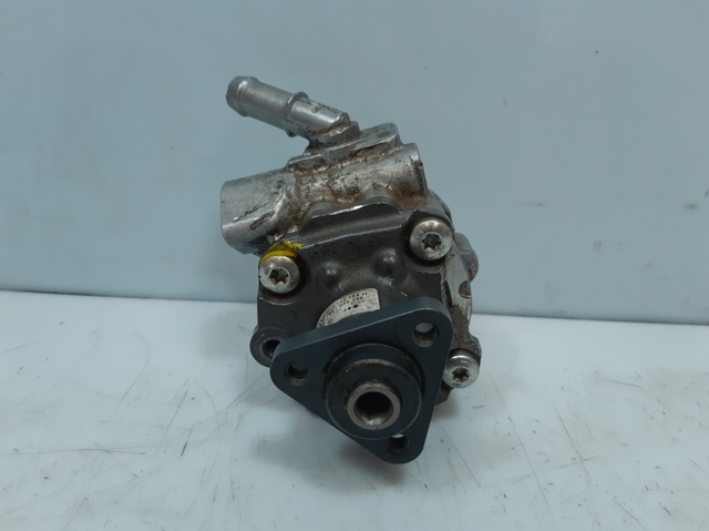 8K0145154H Bomba de dirección asistida  comprar en Reus