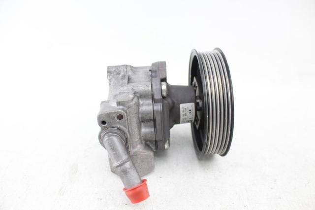 VAG 8K0145154L Bomba de dirección asistida  disponible Valladolid