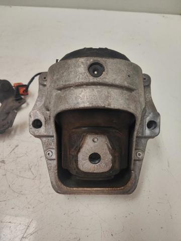 VAG 8K0199381 Soporte izquierdo del motor  disponible Valladolid