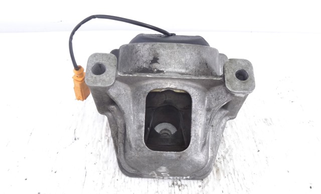 8K0199381 Soporte izquierdo del motor comprar Girona