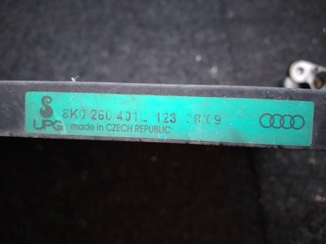 VAG 8K0260401L Condensador aire acondicionado  en stock Valencia