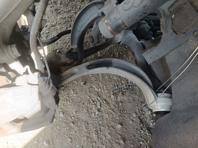 VAG 8K0407151F Brazo inferior izquierdo de la suspensión delantera  comprar en Albacete