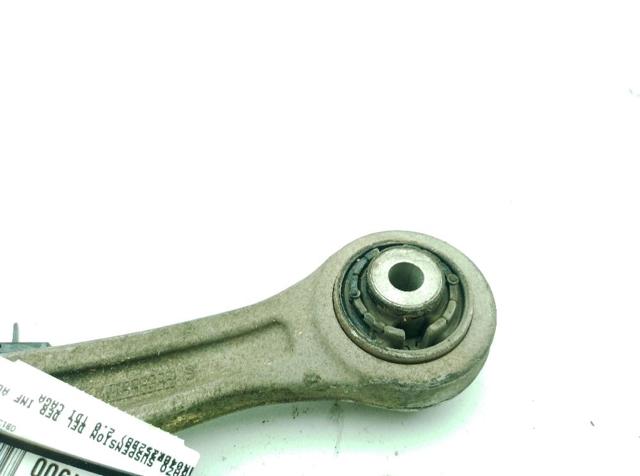 8K0407152D Brazo inferior derecho de la suspensión delantera  disponible Utrera