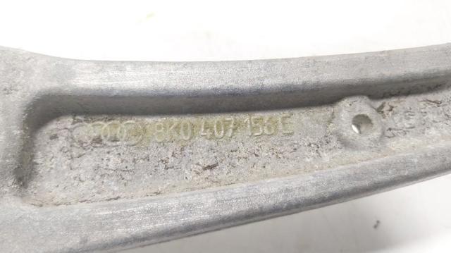 VAG 8K0407152F Brazo inferior derecho de la suspensión delantera  en stock Valencia