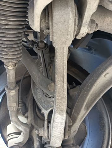 8K0407152F Brazo inferior derecho de la suspensión delantera comprar Girona