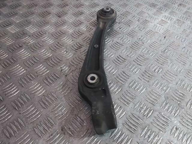 8K0407155B Brazo inferior izquierdo de la suspensión delantera  disponible Burgos
