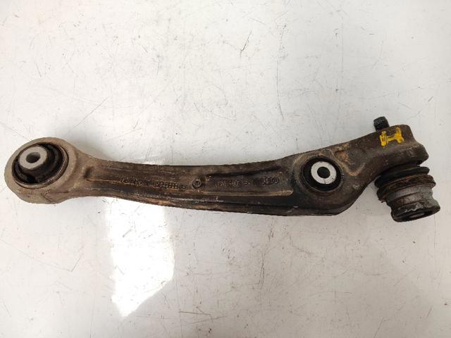 8K0407155C Brazo inferior izquierdo de la suspensión delantera  en stock Sabadell