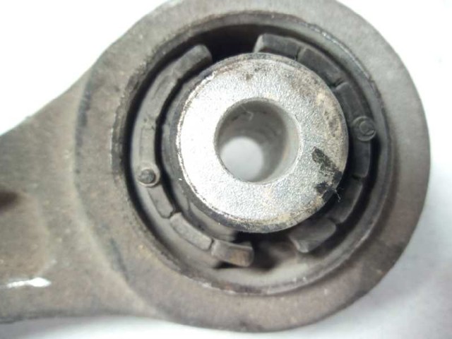 8K0407156B Brazo inferior derecho de la suspensión delantera  en stock Sabadell