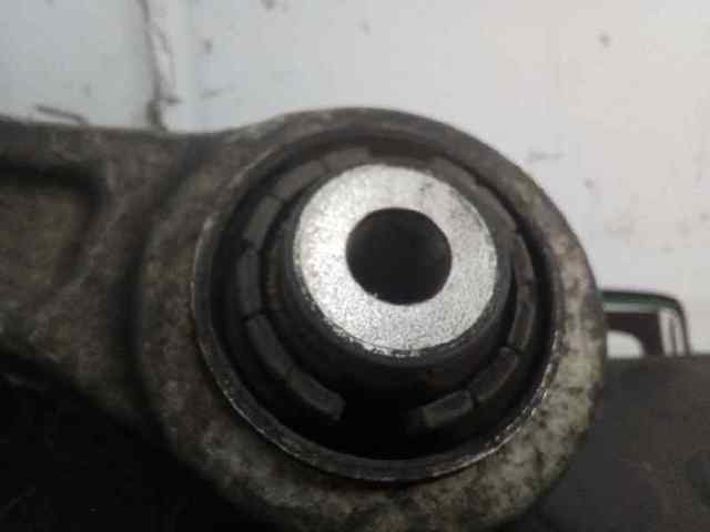 VAG 8K0407156B Brazo inferior derecho de la suspensión delantera comprar Barcelona