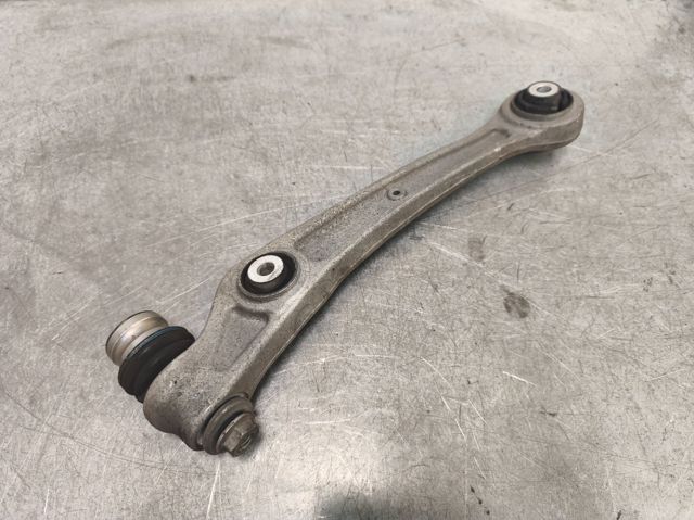 VAG 8K0407156B Brazo inferior derecho de la suspensión delantera  en stock Valencia