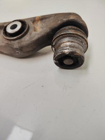 VAG 8K0407156C Brazo inferior derecho de la suspensión delantera comprar Tarragona