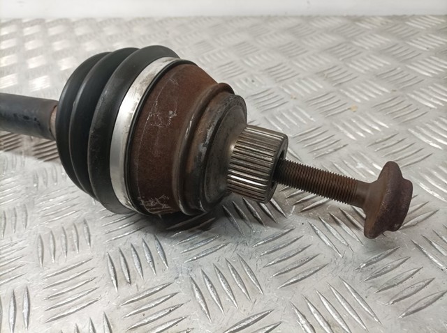 VAG 8K0407271Q Semieje delantero comprar Pamplona