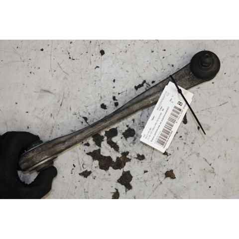 8K0407506A Brazo superior derecho de la suspensión delantera  disponible Utrera
