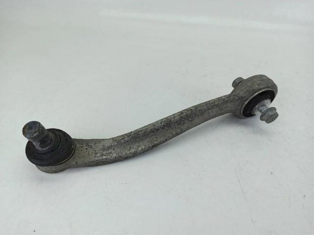 Brazo superior derecho de la suspensión delantera 8K0407510A VAG