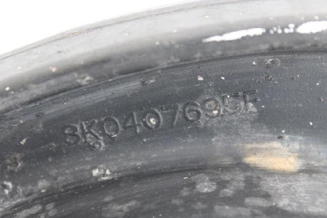 VAG 8K0407695F Brazo inferior izquierdo de la suspensión delantera  en stock Salamanca