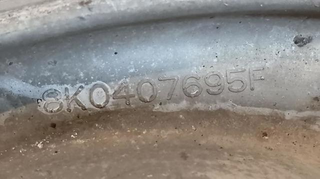 8K0407695F Brazo inferior izquierdo de la suspensión delantera  comprar en Zaragoza