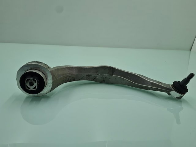 8K0407695F Brazo inferior izquierdo de la suspensión delantera  comprar en Pontevedra