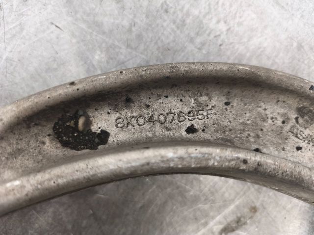 VAG 8K0407695F Brazo inferior izquierdo de la suspensión delantera  comprar en Murcia