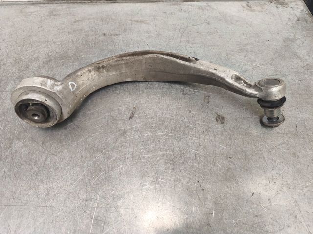 8K0407696F VAG Brazo inferior derecho de la suspensión delantera  disponible Vigo