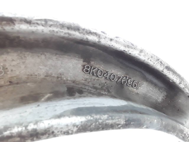 VAG 8K0407696F Brazo inferior derecho de la suspensión delantera  en stock Salamanca