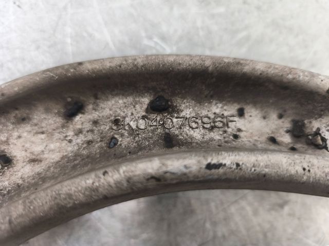 8K0407696F Brazo inferior derecho de la suspensión delantera  comprar en Zaragoza