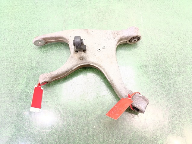 VAG 8K0505312J Brazo inferior derecho de la suspensión trasera  disponible Lugo