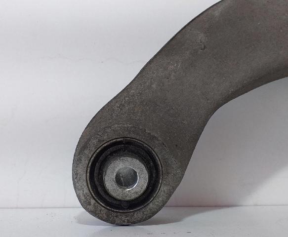 VAG 8K0505324F Brazo superior derecho de la suspensión trasera  en stock Valencia