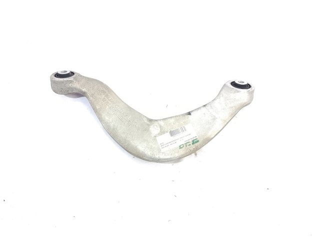 Brazo superior derecho de la suspensión trasera 8K0505324F VAG