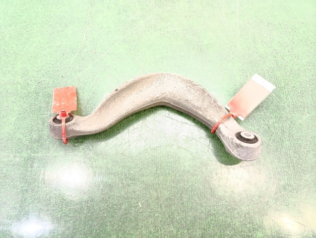 8K0505324F Brazo superior derecho de la suspensión trasera  disponible Málaga