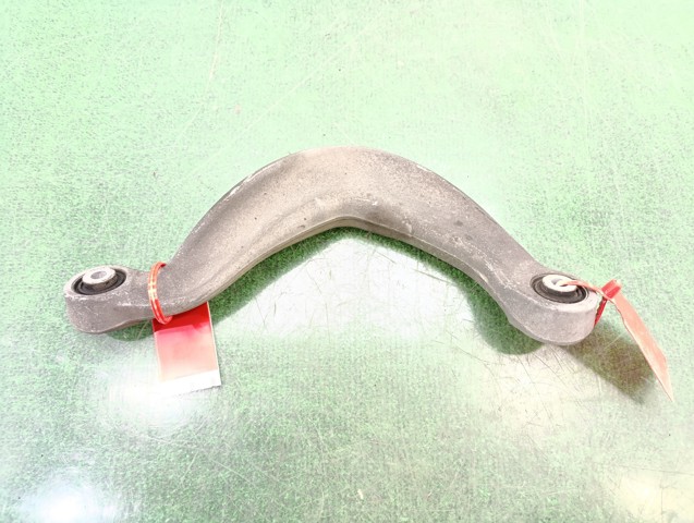 VAG 8K0505324F Brazo superior derecho de la suspensión trasera comprar Barcelona