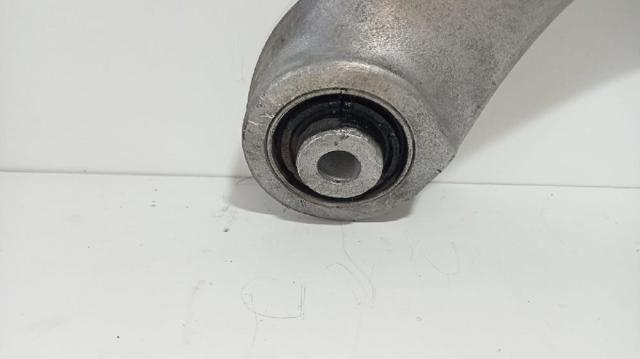 8K0505324F Brazo superior derecho de la suspensión trasera  en stock Sabadell