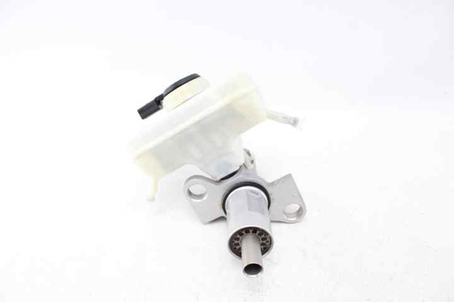 VAG 8K0611021A Cilindro principal de freno  disponible Valladolid