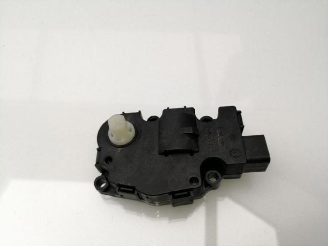 VAG 8K0820511D Actuador de compuerta de calefacción  disponible España