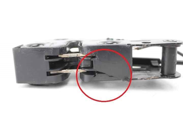 8K0823509G Cerradura del capó  comprar en Pontevedra