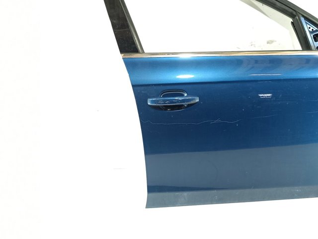 VAG 8K0831052J Puerta delantera derecha  disponible Lugo