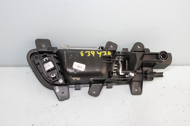 8K0837019 Manija interior de puerta delantera izquierda  comprar en Reus