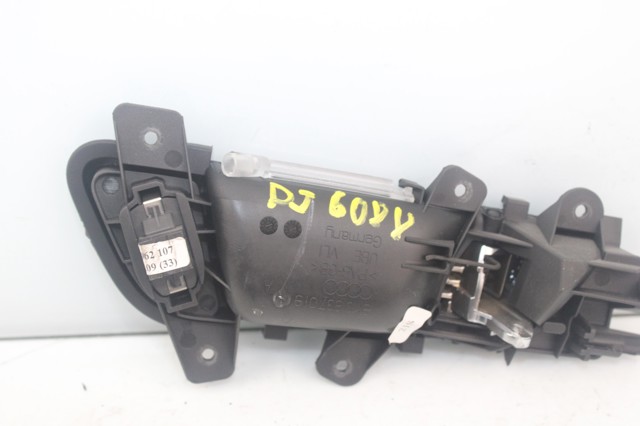 8K0837019 Manija interior de puerta delantera izquierda  en stock Sabadell