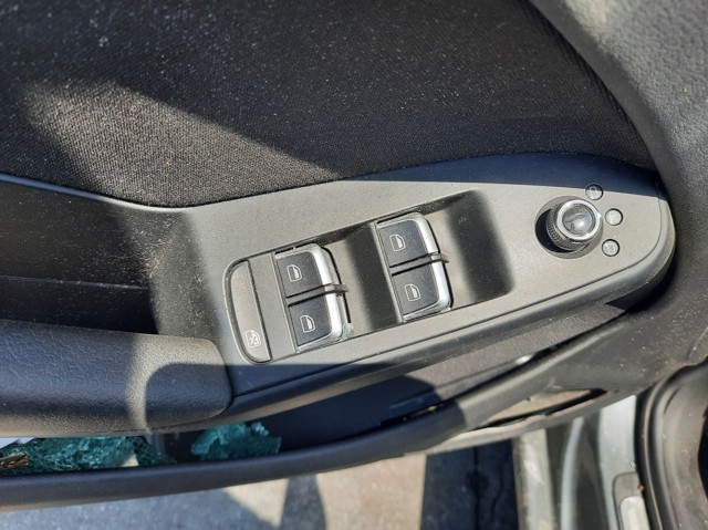 VAG 8K0837461E Mecanismo de elevalunas de la puerta delantera izquierda  disponible Lugo