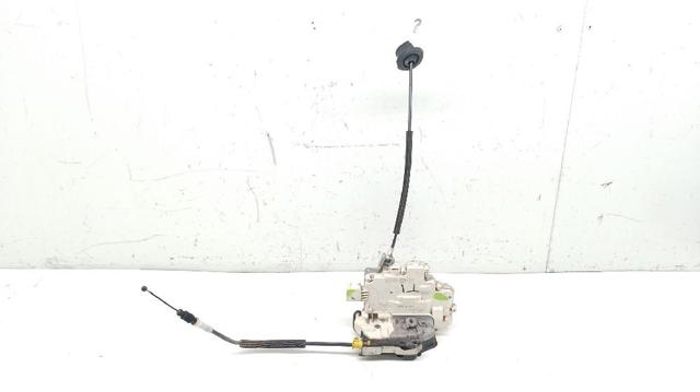 Cerradura de puerta trasera izquierda 8K0839015 VAG