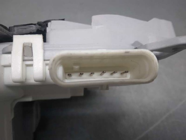 8K0839015C Cerradura de puerta trasera izquierda comprar Sevilla