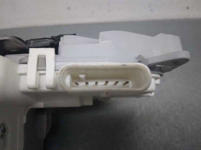 VAG 8K0839015C Cerradura de puerta trasera izquierda  disponible Valladolid