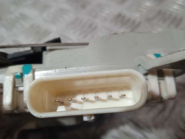 VAG 8K0839015C Cerradura de puerta trasera izquierda  en stock Salamanca