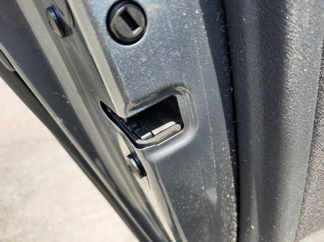8K0839015F Cerradura de puerta trasera izquierda  en stock Granada