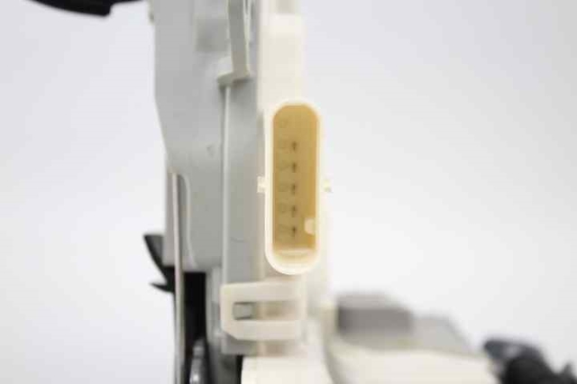 8K0839015G Cerradura de puerta trasera izquierda comprar Almería