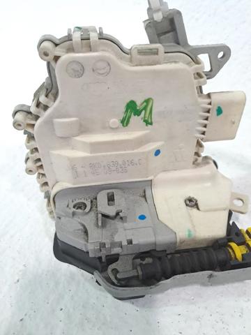 VAG 8K0839016 Cerradura de la puerta trasera derecha  en stock Salamanca