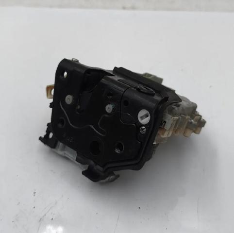 8K0839016G VAG Cerradura de la puerta trasera derecha  en stock Gandía