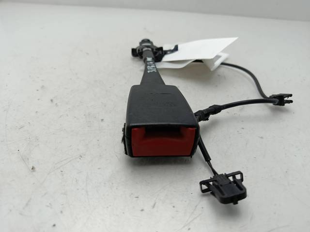 8K0857755F VAG Palanca de bloqueo del cinturón de seguridad delantero  comprar en Oviedo